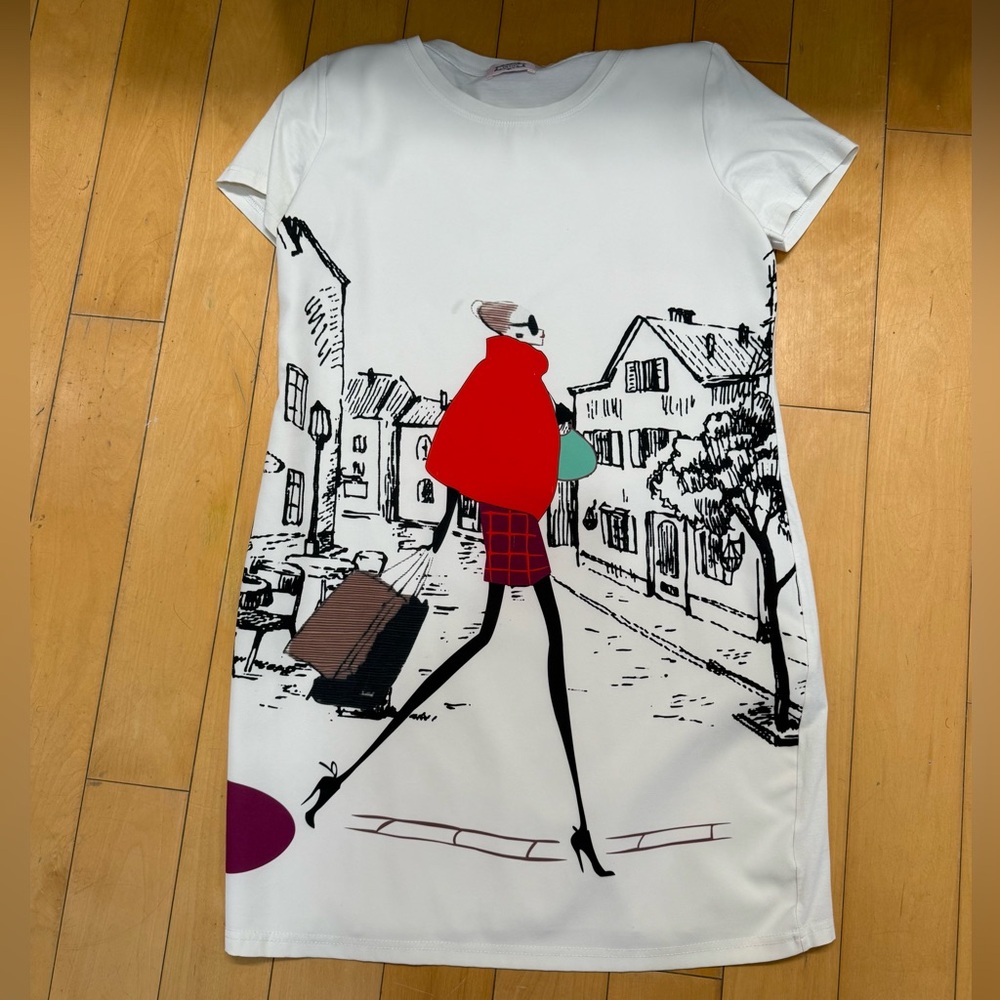 Cut T-shirt dress
